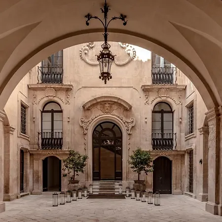 La Fiermontina Palazzo Bozzi Corso 5* レッチェ